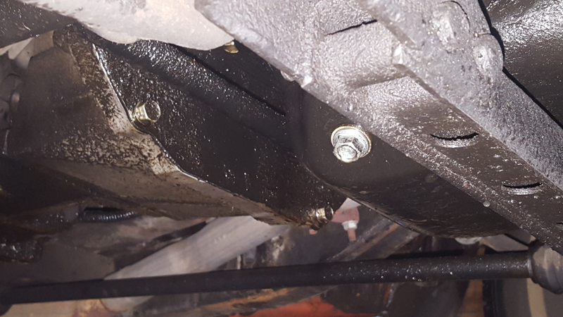 Illustration for article titled Oil change on a 1980 Toyota Pickup: a guide